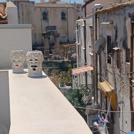 Ortigia Vicolo Lettighieri 22 סירקוזה