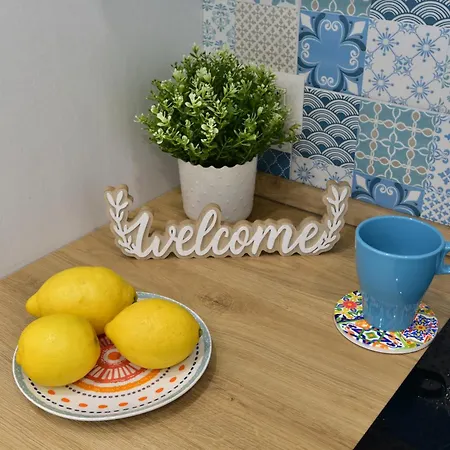 Ortigia Vicolo Lettighieri 22